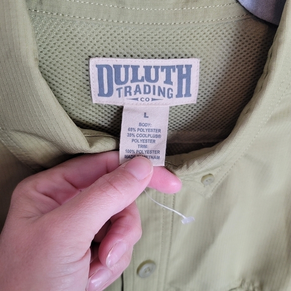 DULUTH TRADING CO COOLPLUS ACTION SHORT SLEEVE SHIRT IN OUTDOOR GREEN, SZ LARGE - Picture 3 of 6